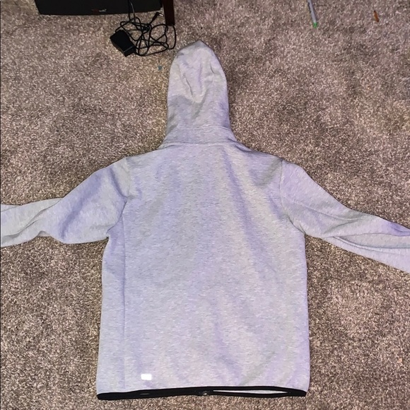 Grey Uniqlo zip up jacket - Picture 4 of 4